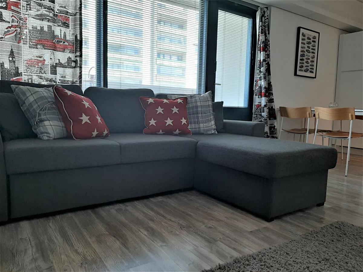 Seaside Downtown With Private Parking Apartment Helsinki
